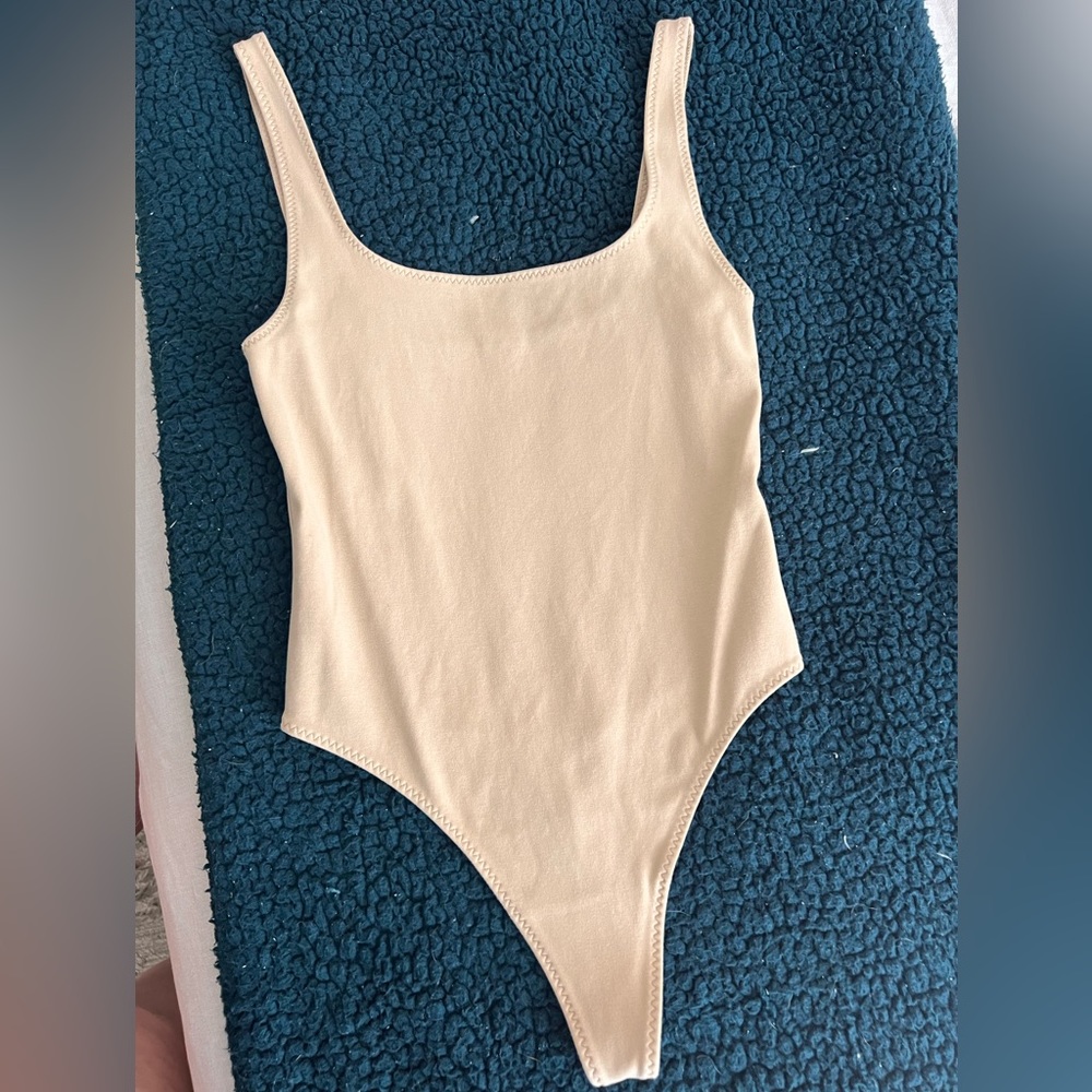 Aritzia Wilfred Tan Body Suit, size M.